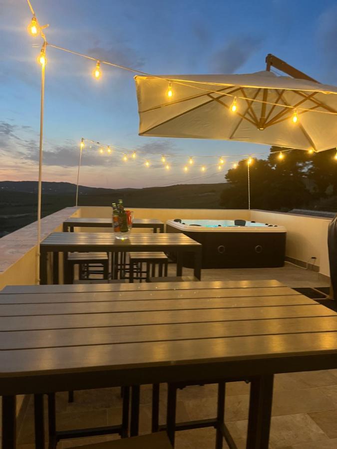 Manzil Country House Valderice Bagian luar foto
