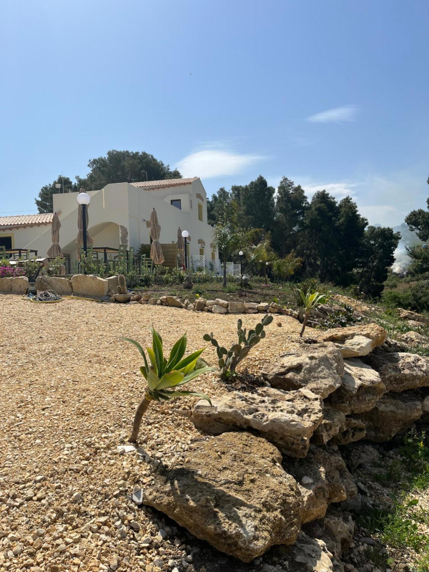 Manzil Country House Valderice Bagian luar foto